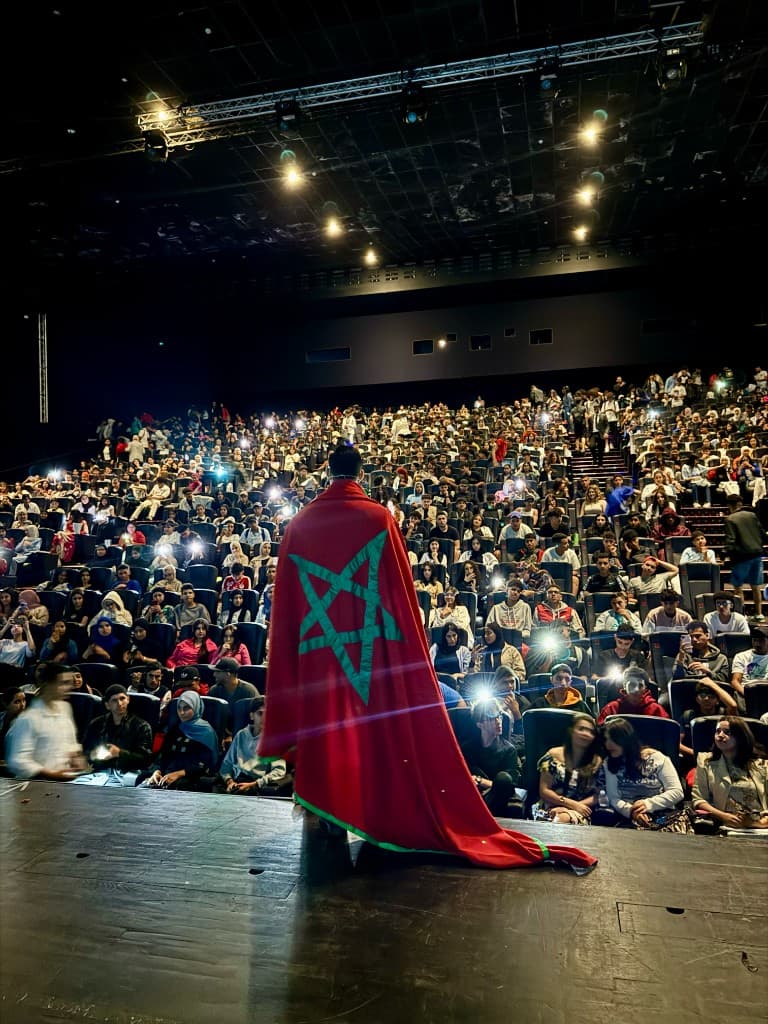 Drapeau marocain sur scène